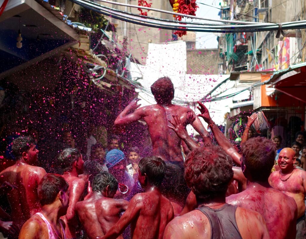 La Tomatina 2026: Най-лудото преживяване, което трябва да изживееш поне веднъж